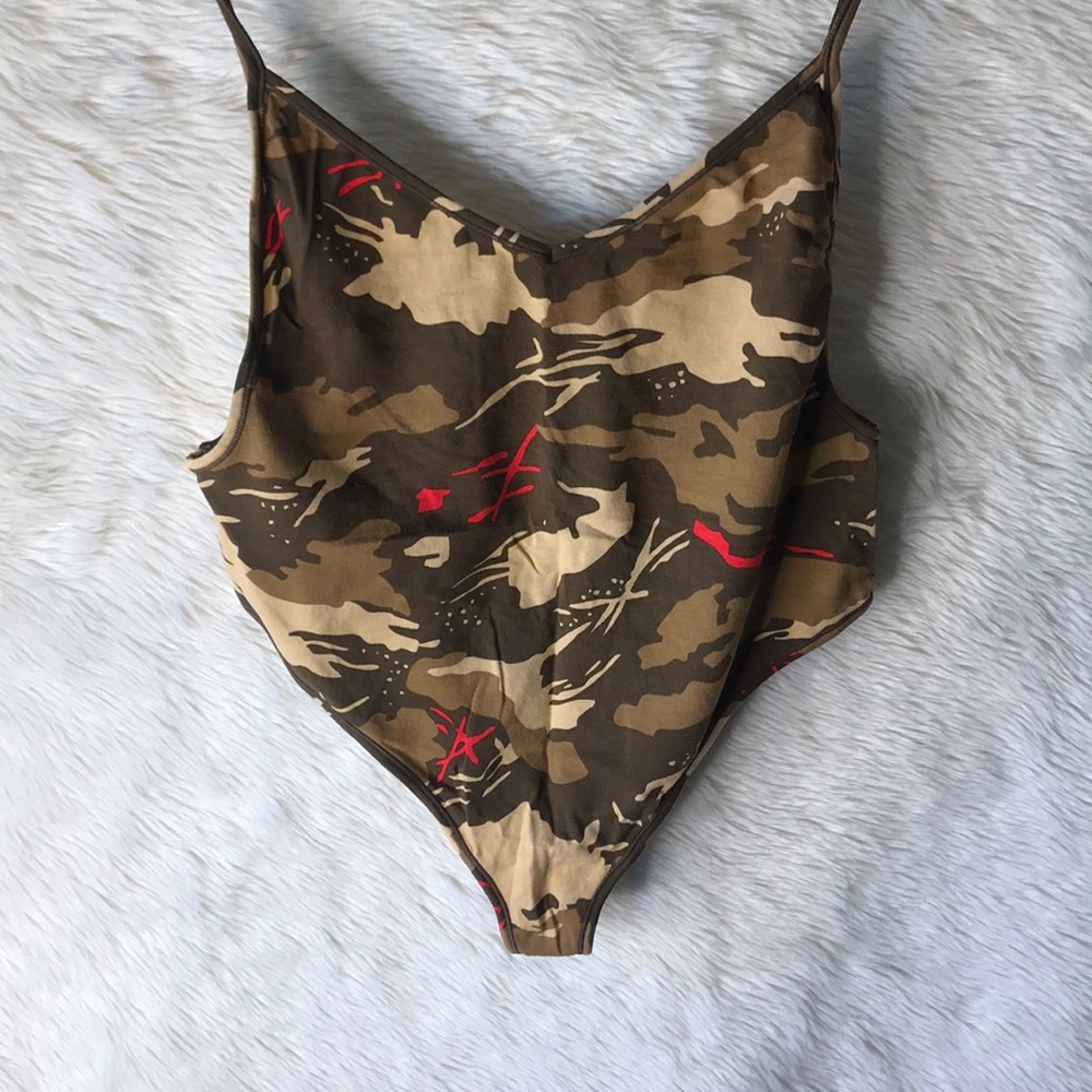 CAMO BODYSUIT 🖤 NEVER WORN